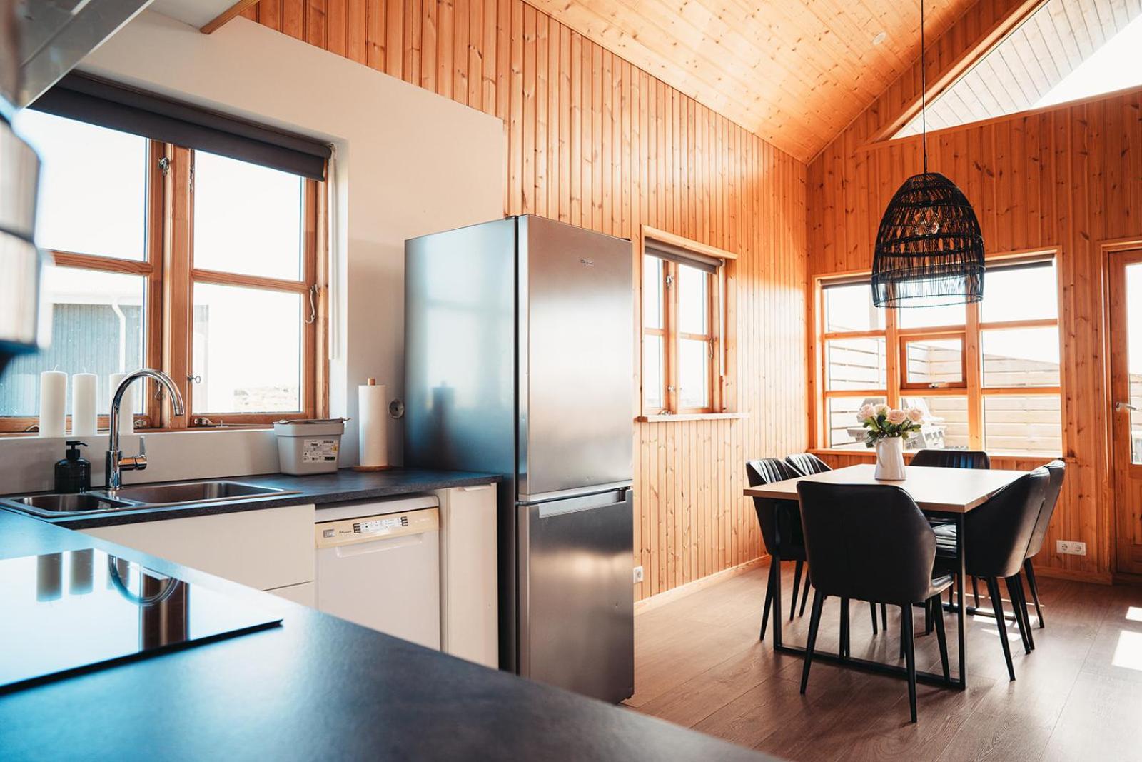 Ocean Break Cabins Sandgerði Екстериор снимка