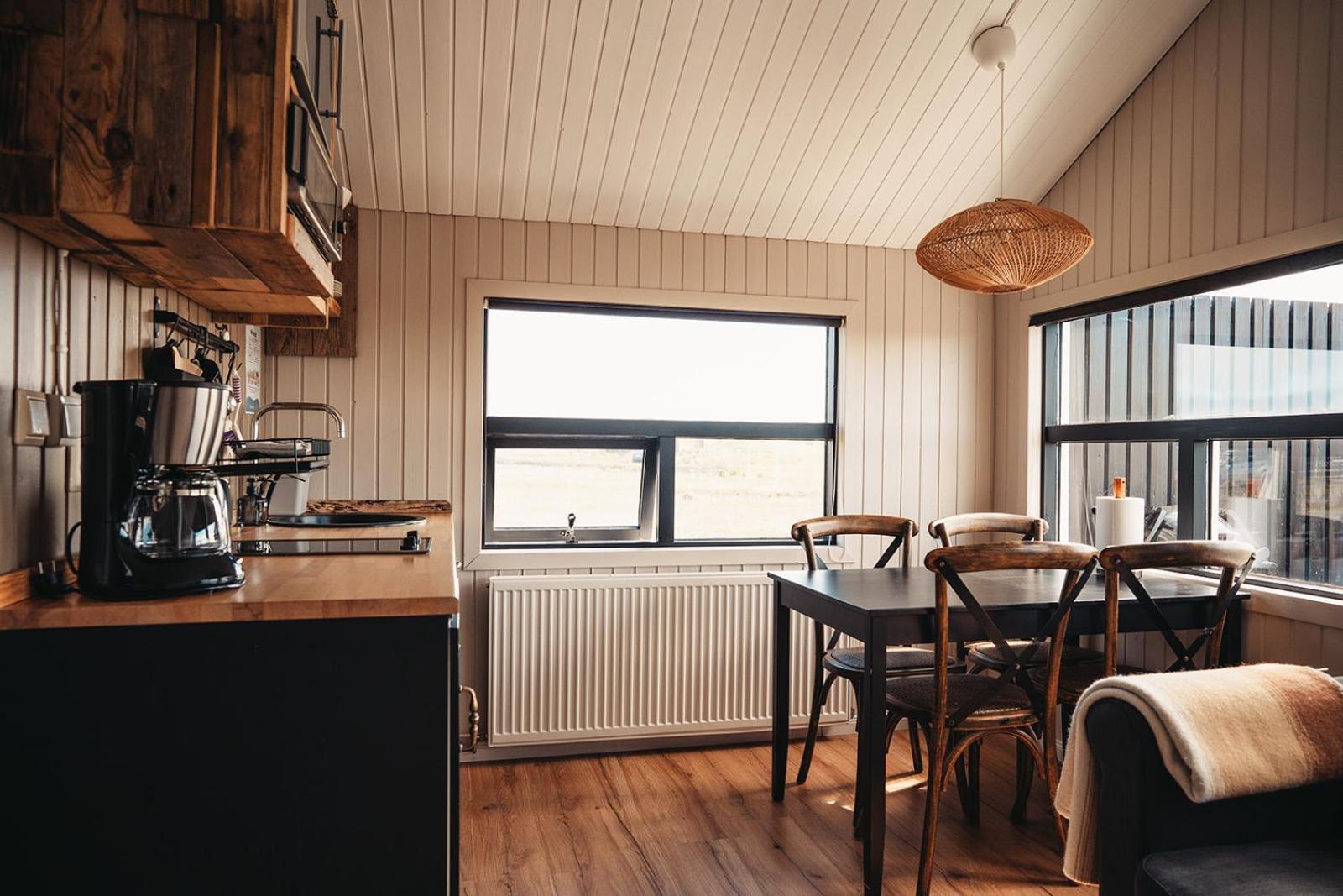 Ocean Break Cabins Sandgerði Екстериор снимка